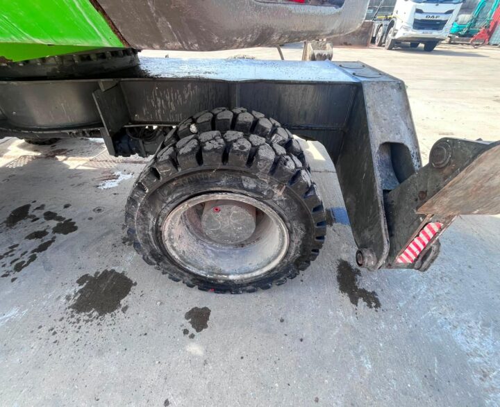 Sennebogen 817M - Material Handlers