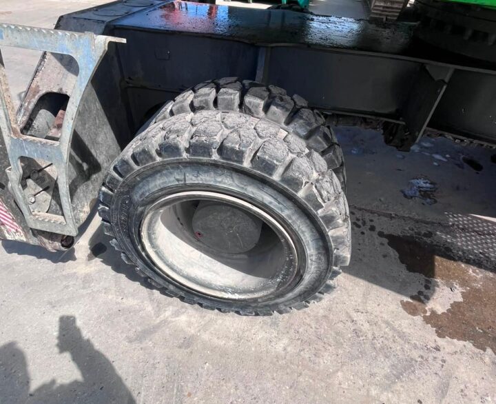 Sennebogen 817M - Material Handlers