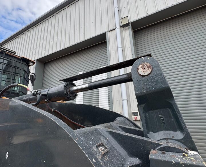 Hyundai HL960AHDXT - Used Wheel Loaders