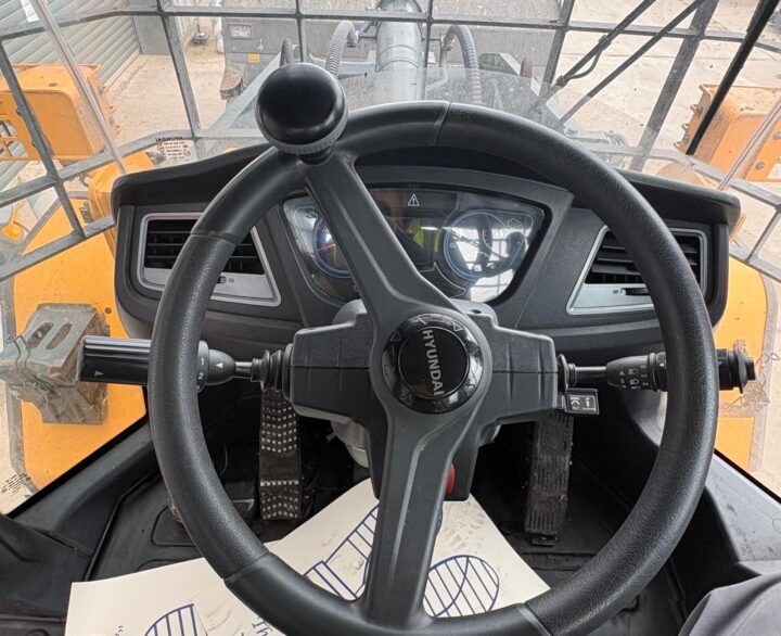 Hyundai HL960AHDXT - Used Wheel Loaders