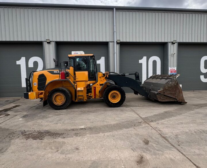 Hyundai HL960AHDXT - Used Wheel Loaders
