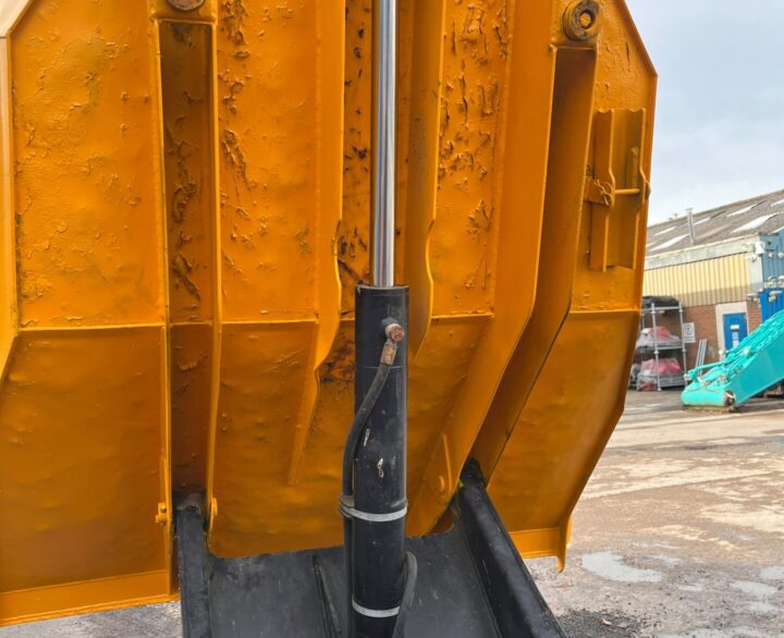 JCB 3T PS - Dumpers
