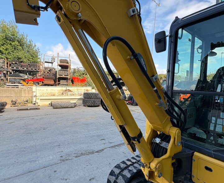 Kobelco SK30SR-6E - Mini Excavators