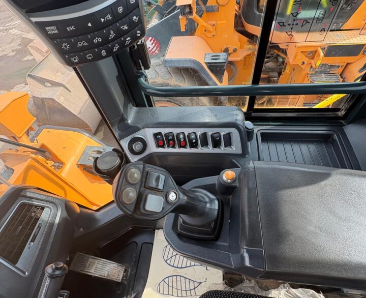 Hyundai HL960A - Used Wheel Loaders