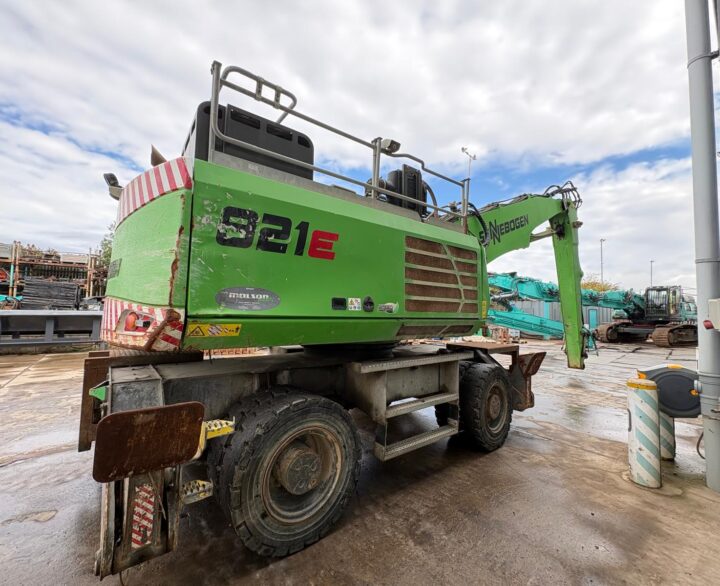Sennebogen 821 E - Material Handlers