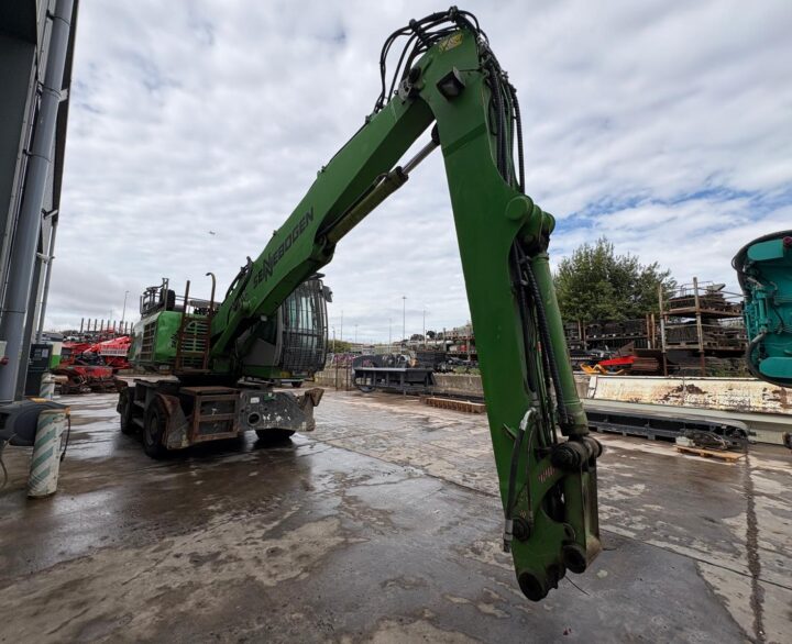 Sennebogen 821 E - Material Handlers