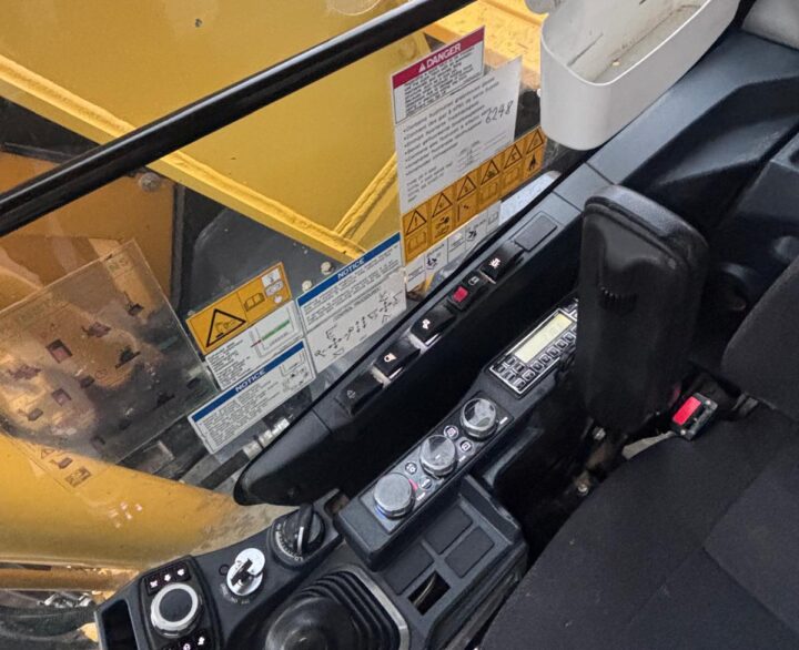 Kobelco SK140SRLC-7 - Mini Excavators