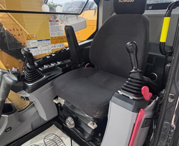 Kobelco SK140SRLC-7 - Mini Excavators