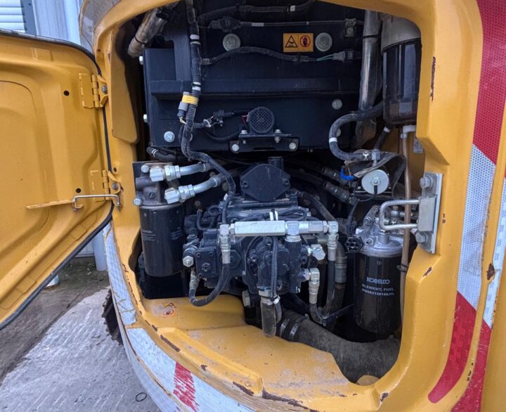 Kobelco SK140SRLC-7 - Mini Excavators