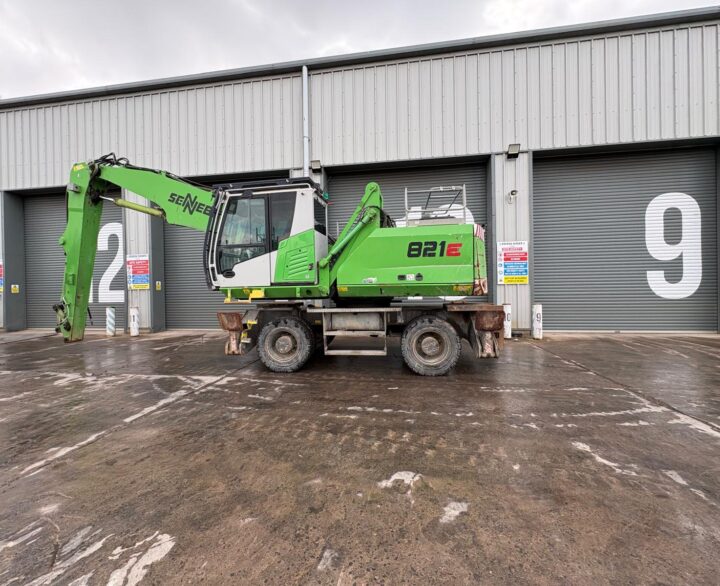 Sennebogen 821 E - Material Handlers