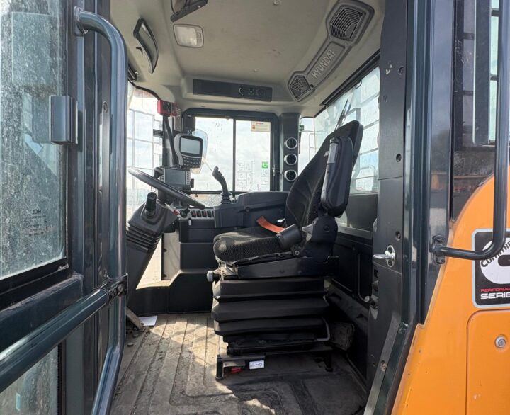 Hyundai HL960AHDXT - Used Wheel Loaders