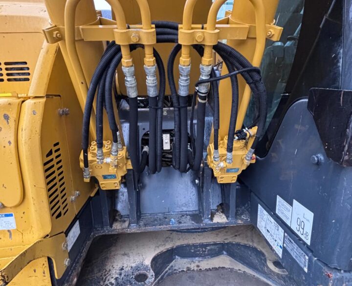 Kobelco SK140SRLC-7 - Mini Excavators