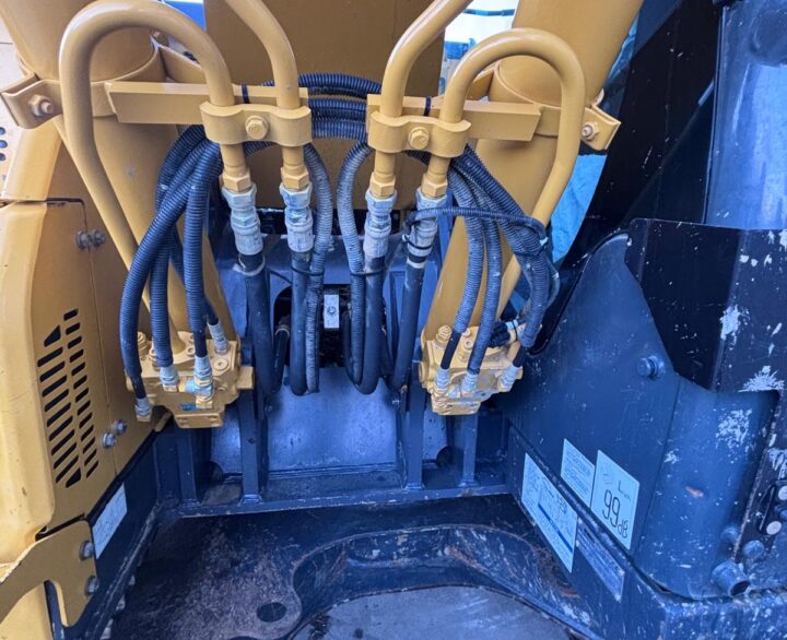 Kobelco SK140SRLC-7 - Crawler Excavators