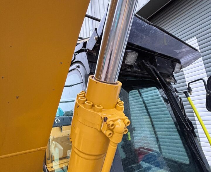 Kobelco SK140SRLC-7 - Mini Excavators