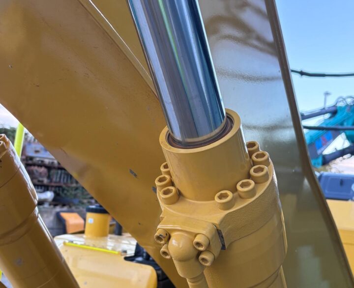 Kobelco SK140SRLC-7 - Crawler Excavators