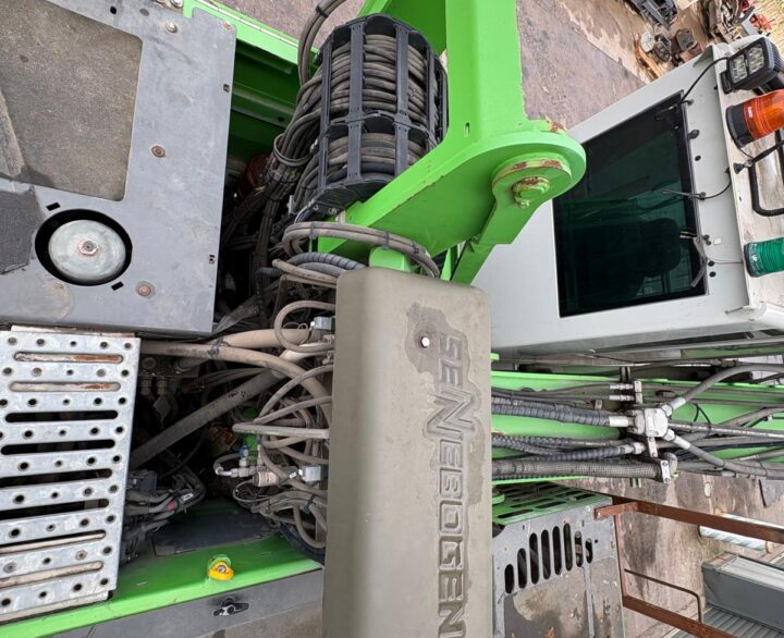 Sennebogen 821 E - Material Handlers