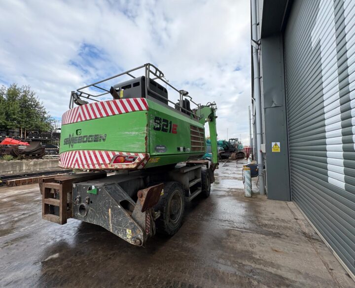 Sennebogen 821 E - Material Handlers
