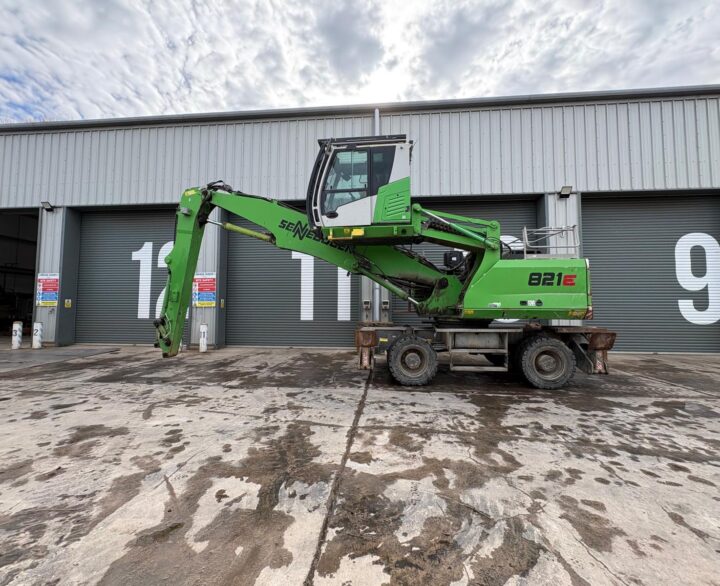 Sennebogen 821 E - Material Handlers