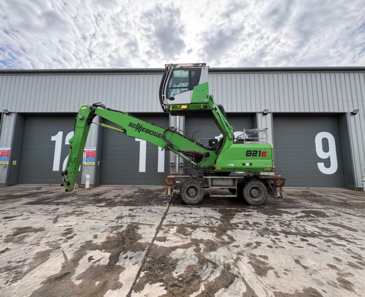 Sennebogen 821 E - Material Handlers