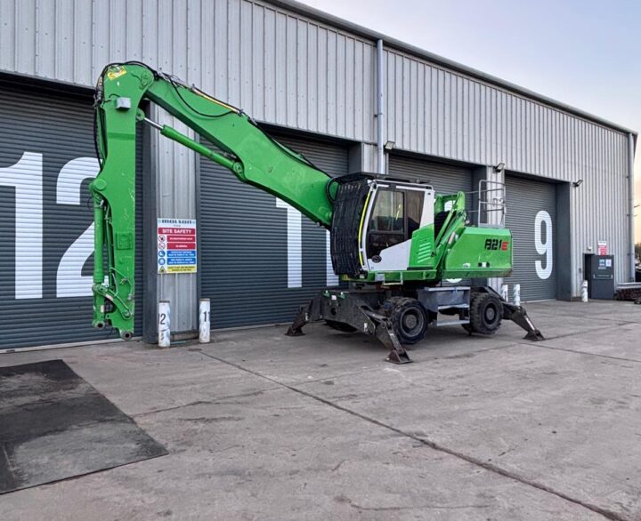 Sennebogen 821E - Material Handlers