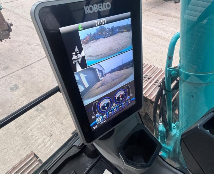 Kobelco SK130LC-11 - Crawler Excavators