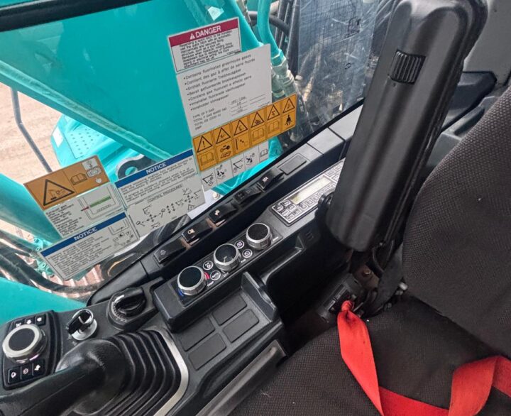 Kobelco SK130LC-11 - Crawler Excavators