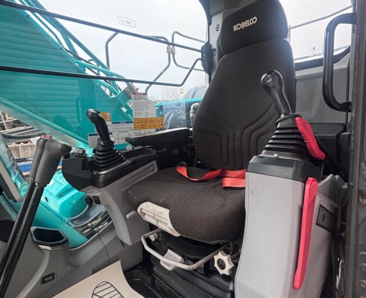 Kobelco SK130LC-11 - Crawler Excavators