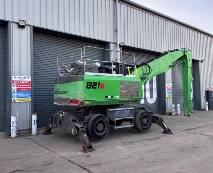 Sennebogen 821E - Material Handlers