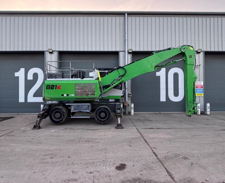 Sennebogen 821E - Material Handlers