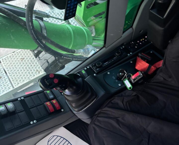Sennebogen 818E - Material Handlers