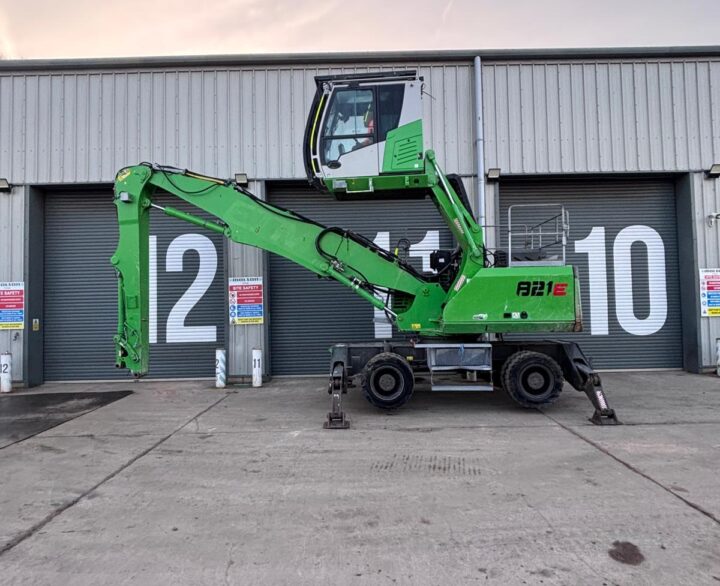 Sennebogen 821E - Material Handlers