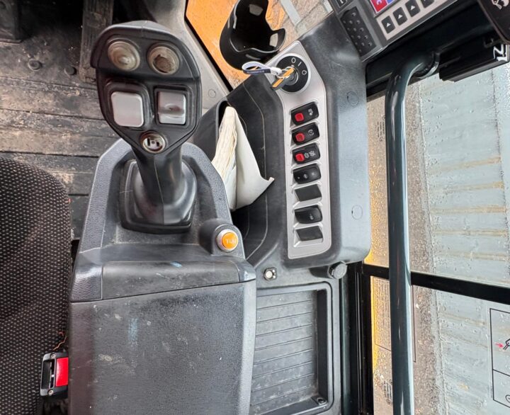 Hyundai HL960AHDXT - Used Wheel Loaders