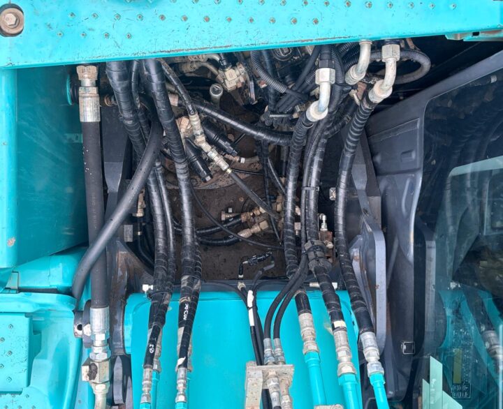 Kobelco SK130LC-11 - Crawler Excavators