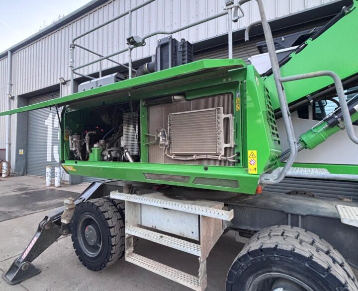 Sennebogen 818E - Material Handlers