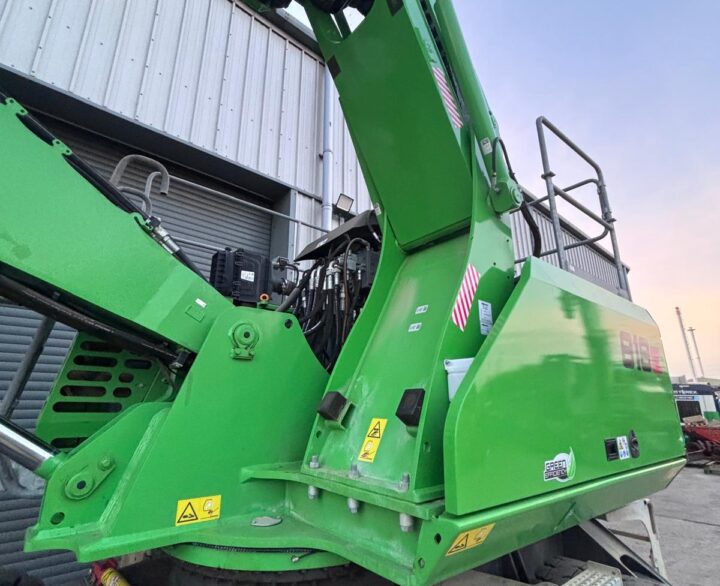 Sennebogen 818E - Material Handlers