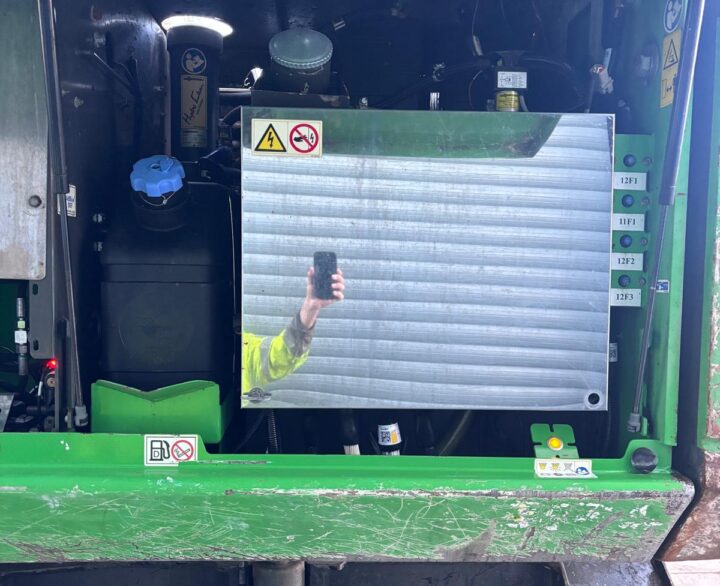 Sennebogen 821E - Material Handlers