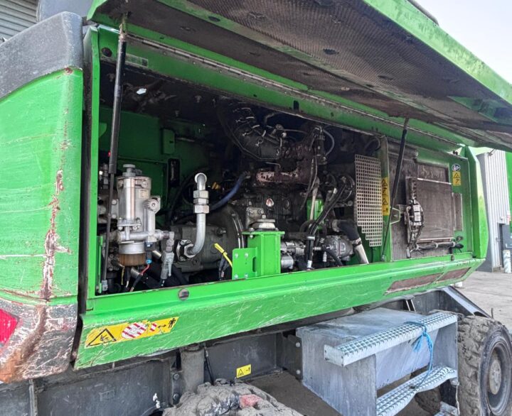 Sennebogen 821E - Material Handlers
