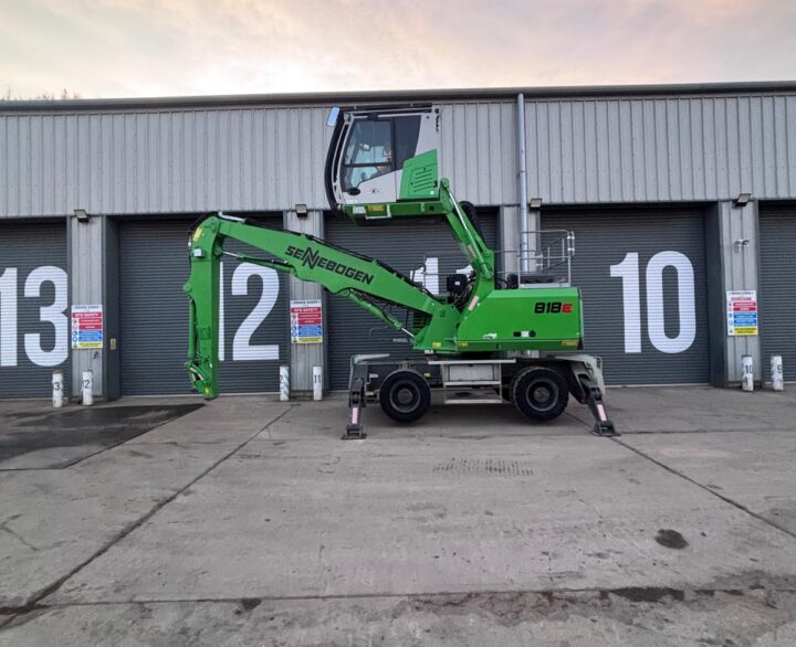 Sennebogen 818E - Material Handlers