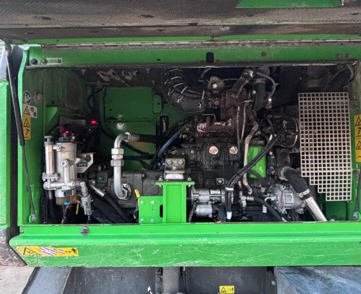 Sennebogen 821E - Material Handlers