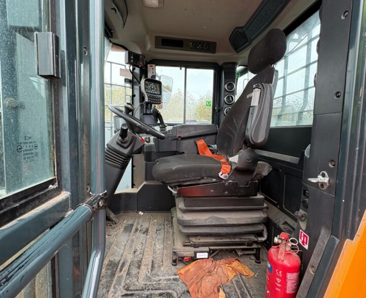 Hyundai HL960AHDXT - Used Wheel Loaders