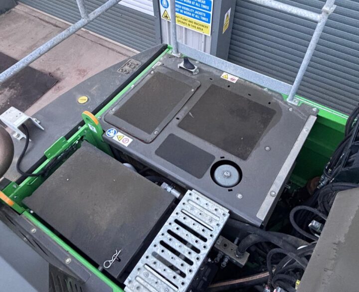 Sennebogen 818E - Material Handlers