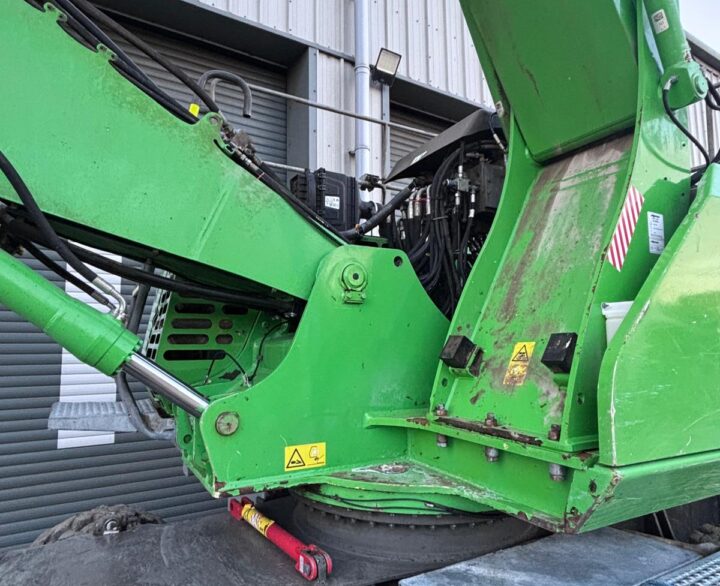 Sennebogen 821E - Material Handlers