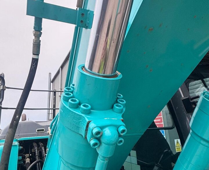 Kobelco SK130LC-11 - Crawler Excavators
