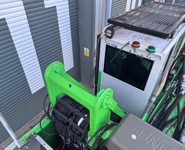 Sennebogen 821E - Material Handlers