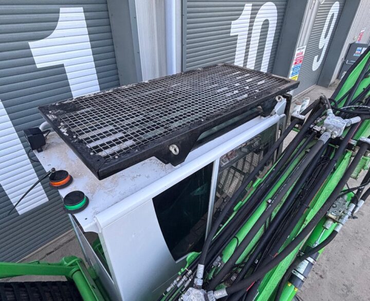 Sennebogen 821E - Material Handlers