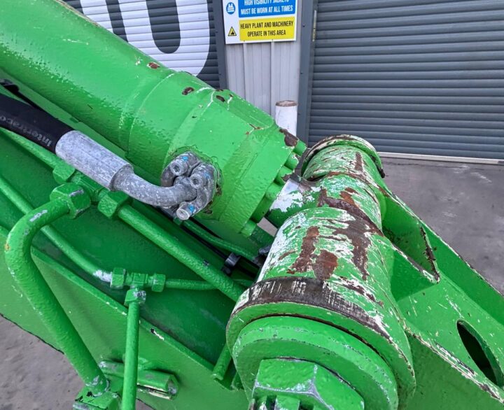 Sennebogen 821E - Material Handlers