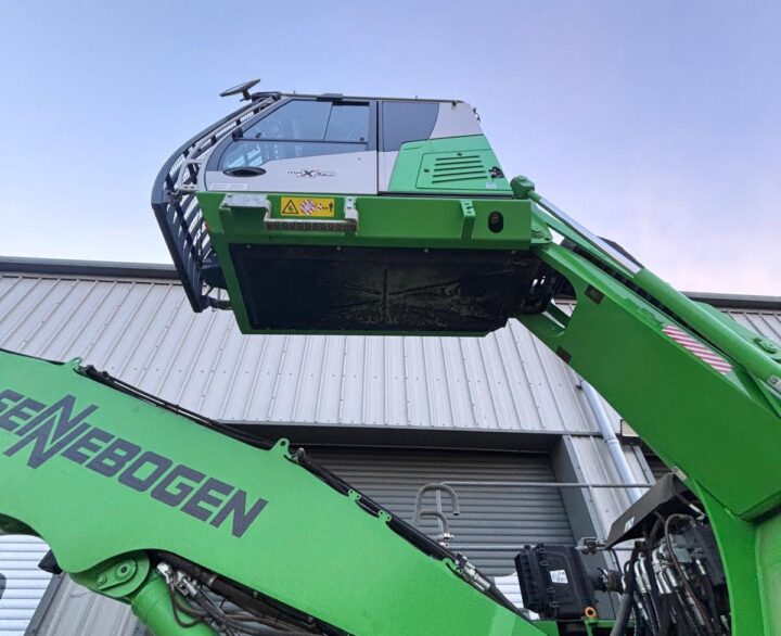 Sennebogen 818E - Material Handlers