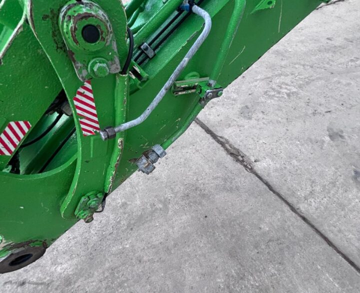 Sennebogen 821E - Material Handlers