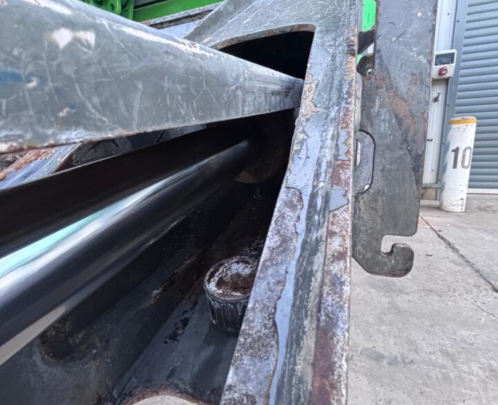 Sennebogen 821E - Material Handlers