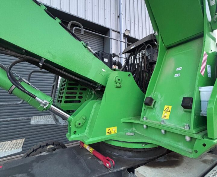 Sennebogen 818E - Material Handlers